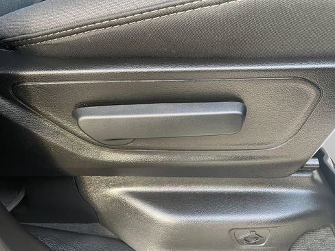 Used 2022 RAM 1500 Big Horn AWD/4WD image 12