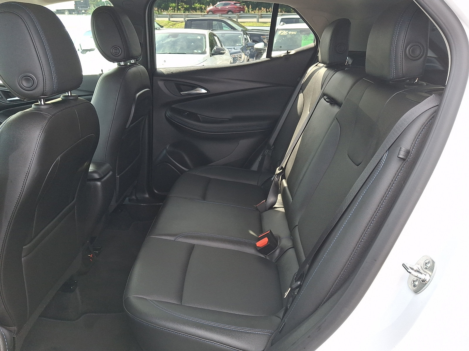 Used 2025 Buick Encore GX Sport Touring w/ Advanced Technology Package AWD/4WD image 10