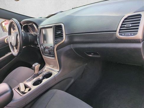 Used 2017 Jeep Grand Cherokee Laredo w/ Quick Order Package 2BE RWD image 21