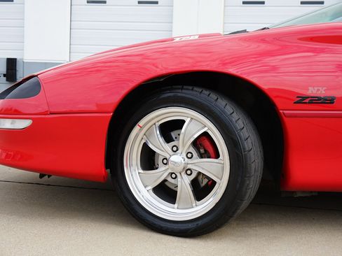 Used 1995 Chevrolet Camaro Z28 image 34