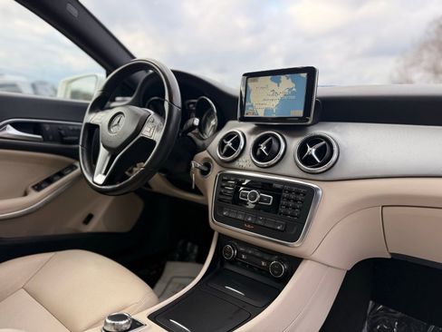 Used 2014 Mercedes-Benz CLA 250 4MATIC image 33
