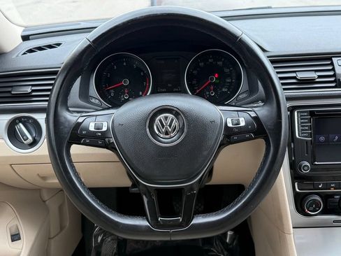 Used 2019 Volkswagen Passat 2.0T Wolfsburg w/ Wheels & Sunroof Package FWD image 33