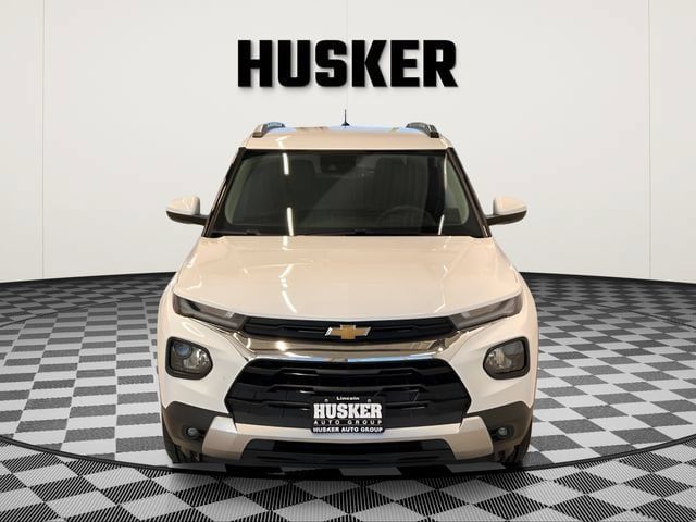 Used 2023 Chevrolet TrailBlazer LT w/ Convenience Package AWD/4WD image 3