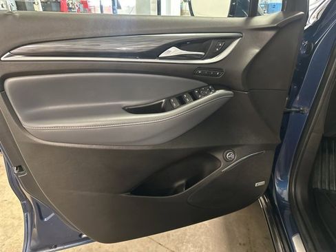 Used 2023 Buick Enclave Premium w/ Experience Buick Package image 9