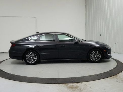 Used 2023 Hyundai Sonata Limited FWD image 8
