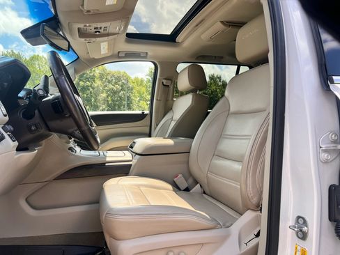 Used 2018 GMC Yukon XL Denali w/ Open Road Package RWD image 2