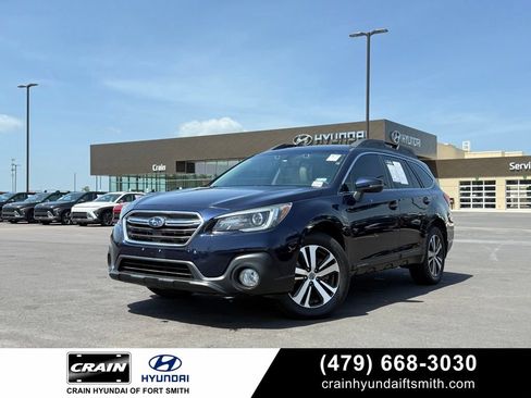 Used 2018 Subaru Outback 2.5i Limited AWD/4WD image 1