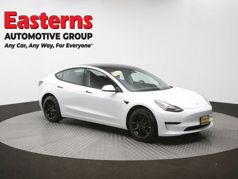 Used 2023 Tesla Model 3 Standard Range RWD image 43