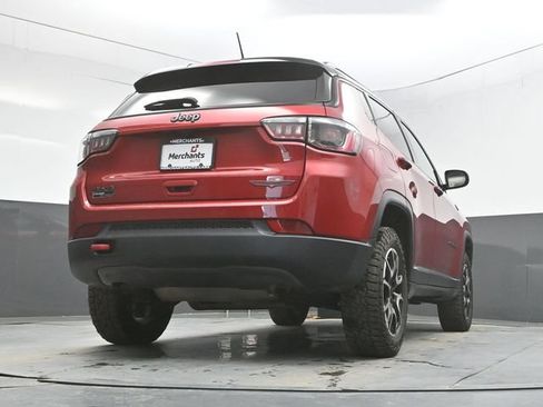 Used 2025 Jeep Compass Trailhawk AWD/4WD image 42