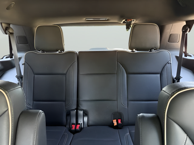 Used 2021 Chevrolet Tahoe Premier AWD/4WD image 32