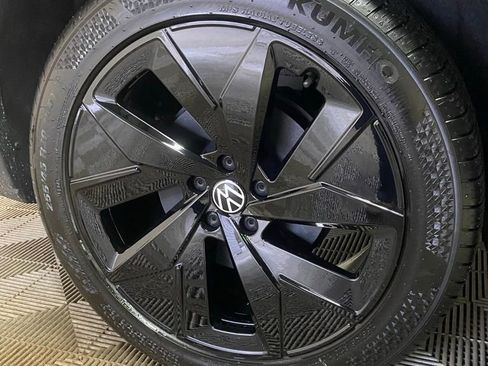 New 2026 Volkswagen ID.4 Pro S image 9