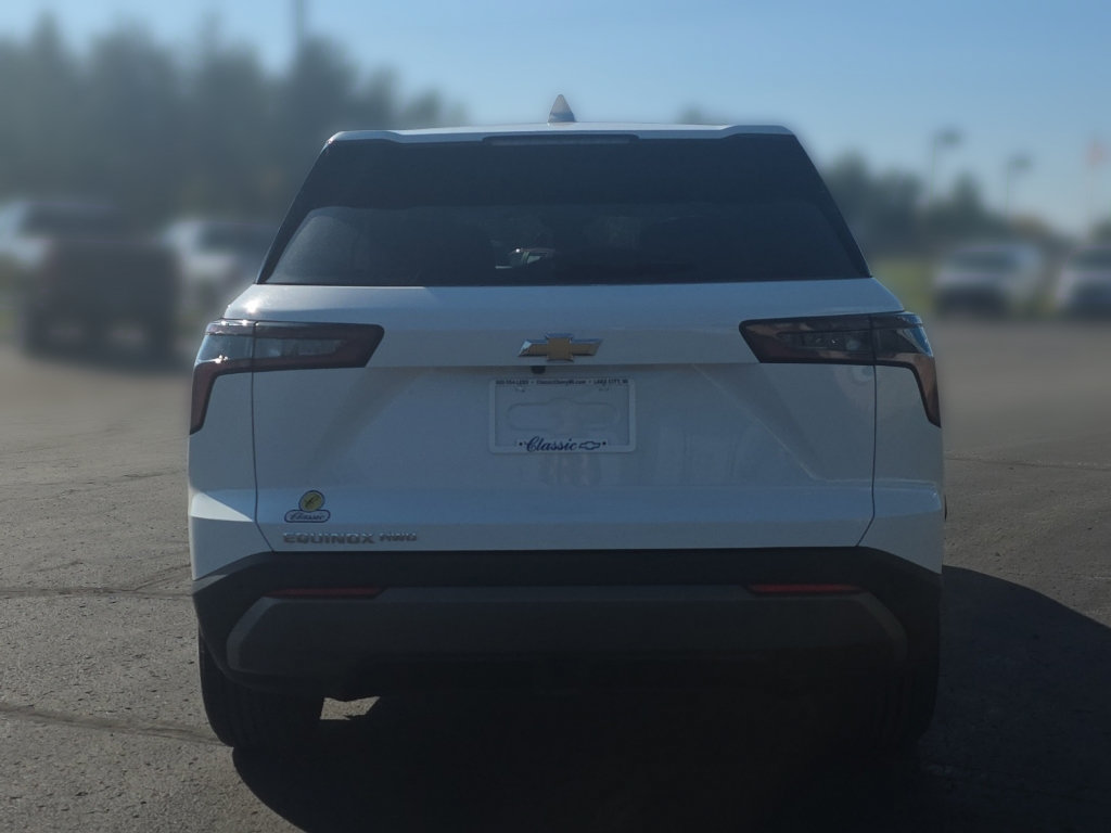 Used 2026 Chevrolet Equinox LT AWD/4WD image 9
