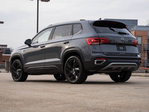 Used 2024 Volkswagen Taos SEL image 5