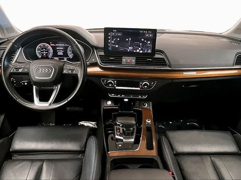 Used 2024 Audi Q5 e Premium Plus w/ Premium Plus Package AWD/4WD image 16