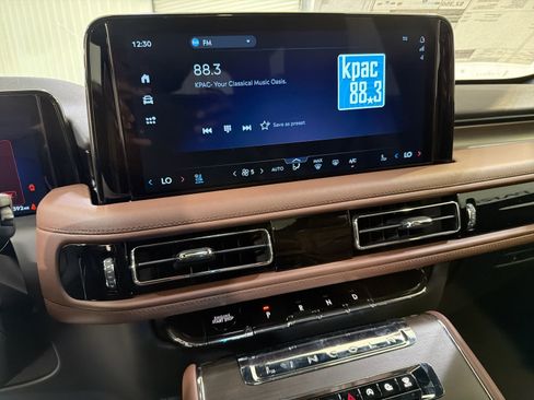 New 2026 Lincoln Aviator Reserve RWD image 17