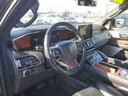 Used 2021 Lincoln Navigator Reserve w/ Luxury Package AWD/4WD image 12