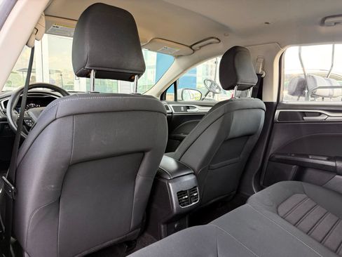 Used 2020 Ford Fusion SE FWD image 15