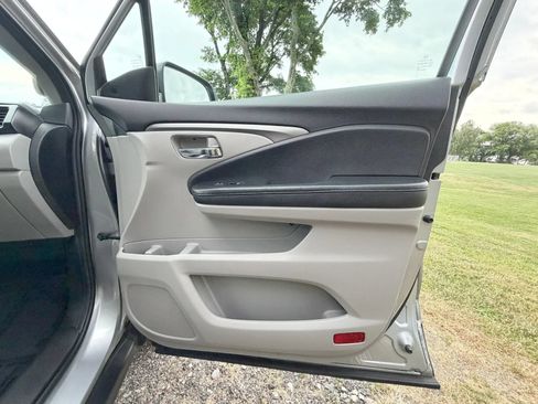 Used 2020 Honda Pilot EX image 40