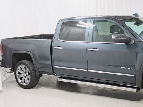 Used 2018 GMC Sierra 1500 Denali w/ Denali Ultimate Package AWD/4WD image 3
