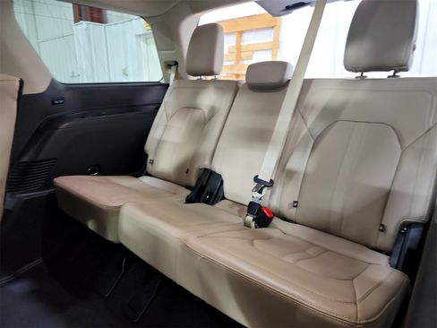 Used 2023 Ford Expedition Limited image 38