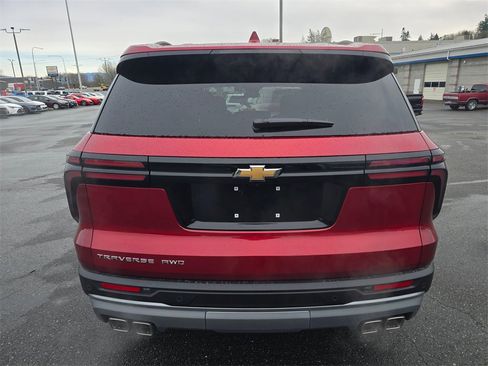 New 2026 Chevrolet Traverse LT image 4