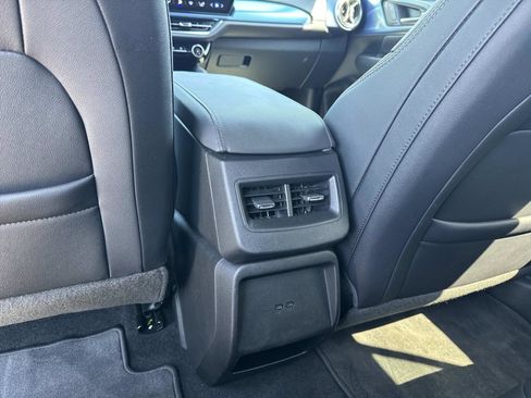 Used 2025 Chevrolet Equinox EV LT w/ Convenience Package image 17