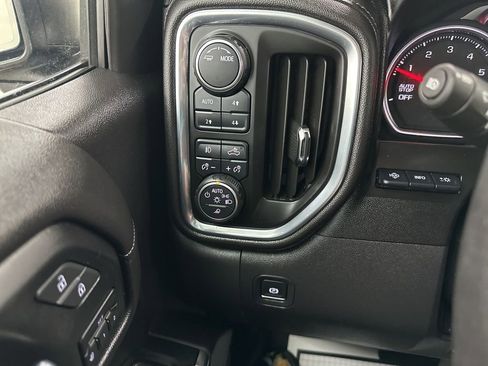 Used 2020 Chevrolet Silverado 1500 High Country w/ Technology Package image 38