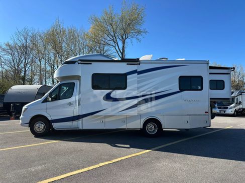 Used 2017 Mercedes-Benz Sprinter 3500 image 6