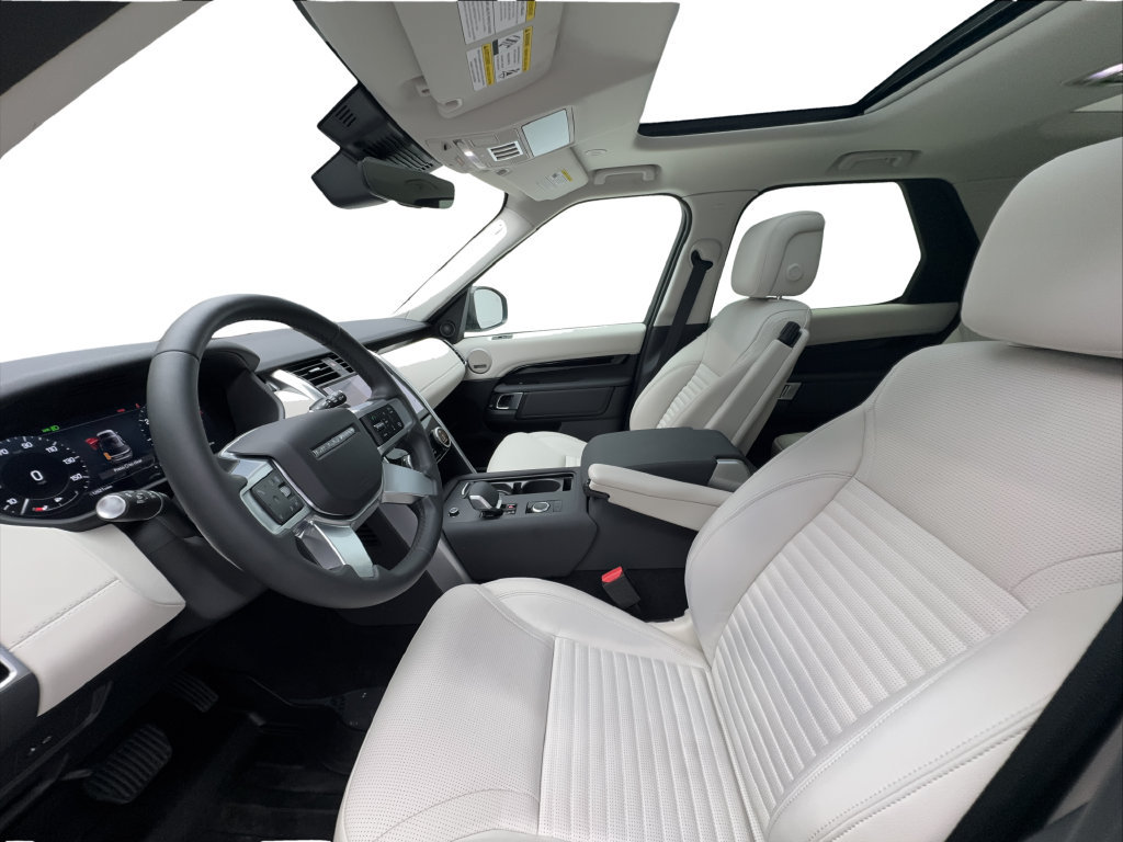 Used 2025 Land Rover Discovery S AWD/4WD image 23