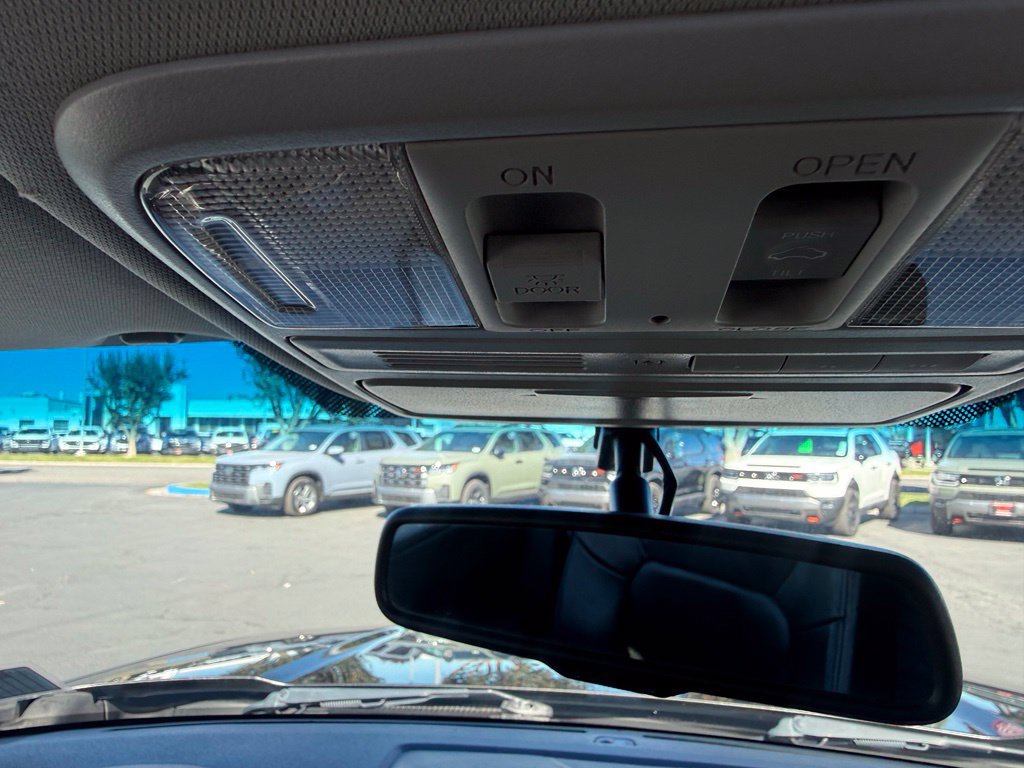 Used 2013 Honda Pilot Touring image 22