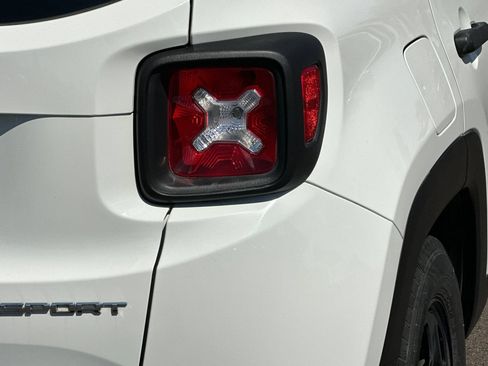 Used 2015 Jeep Renegade Sport FWD image 23