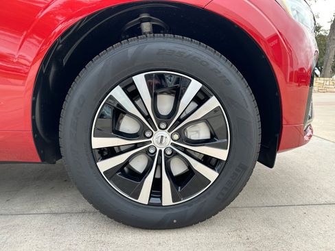Certified 2025 Volvo XC60 B5 Core w/ Protection Package Premier AWD/4WD image 7