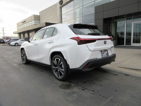 New 2025 Lexus UX 300h 300h Premium image 5