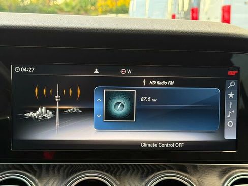 Used 2018 Mercedes-Benz E 300 image 23