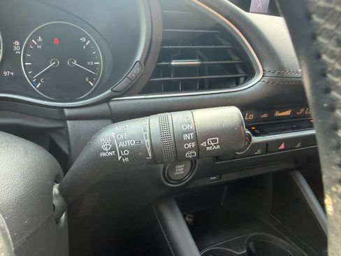 Used 2020 MAZDA MAZDA3 Hatchback FWD image 14