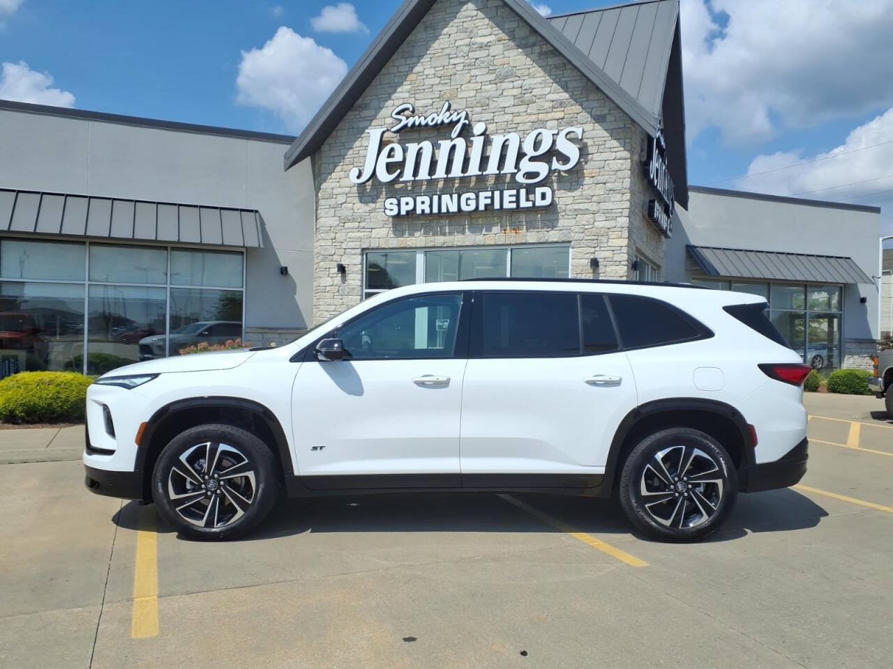 Used 2026 Buick Enclave Sport Touring FWD image 1