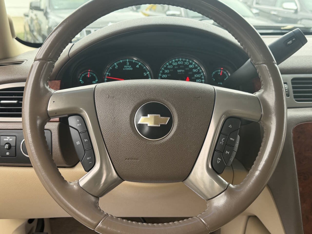 Used 2010 Chevrolet Tahoe LT AWD/4WD image 9