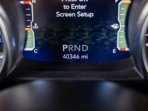 Used 2020 Jeep Wrangler Unlimited Sahara AWD/4WD image 14