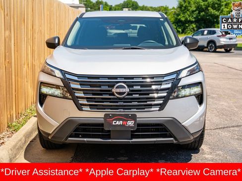 Used 2024 Nissan Rogue S AWD/4WD image 2