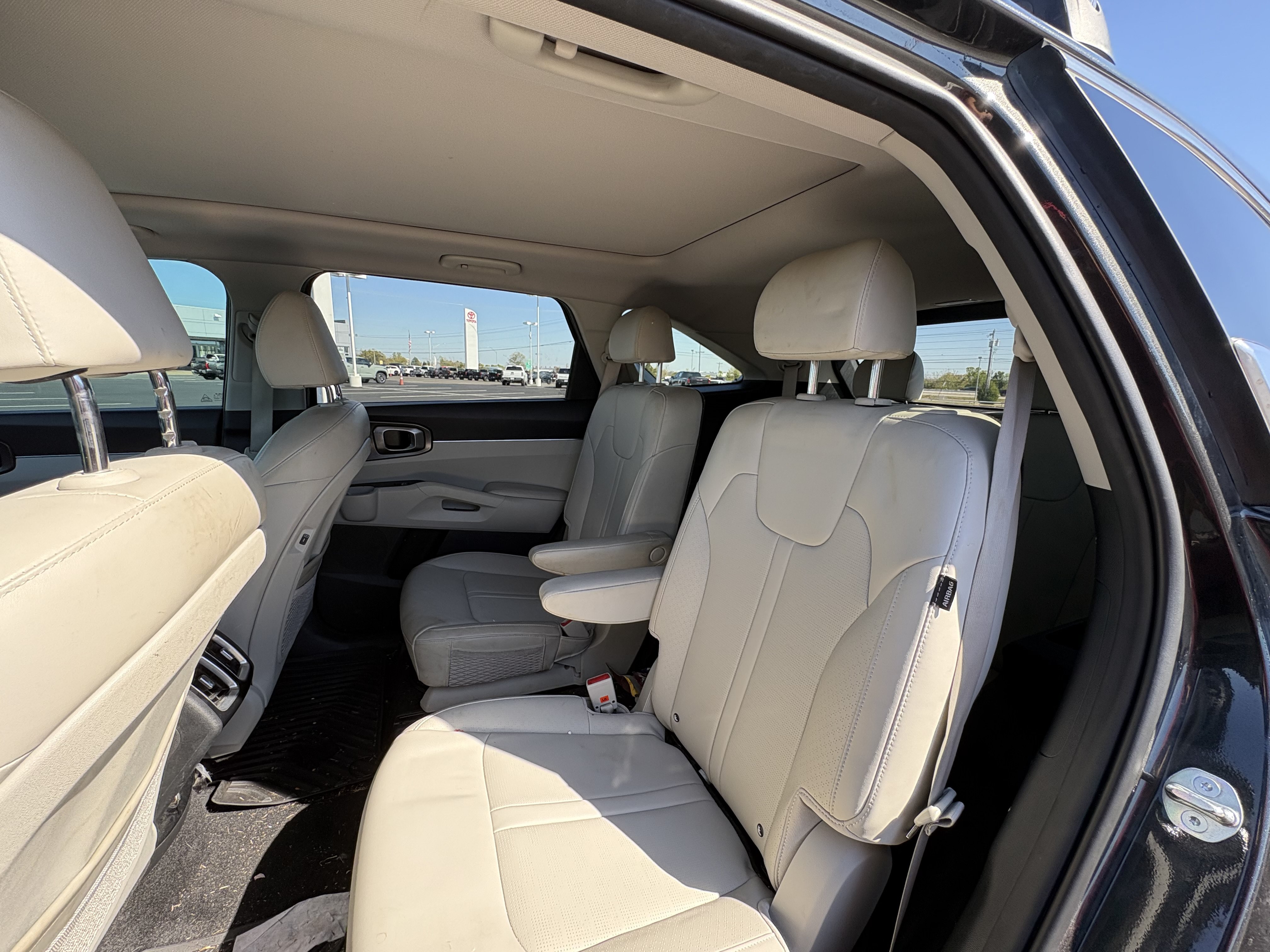 Used 2025 Kia Sorento EX w/ EX Panoramic Sunroof Package AWD/4WD image 8