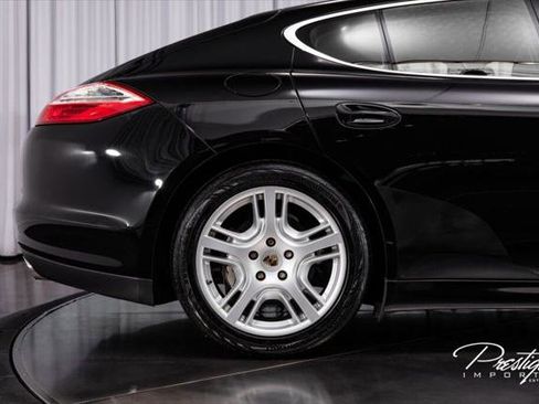 Used 2010 Porsche Panamera S image 17