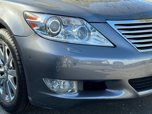Used 2012 Lexus LS 460 w/ Comfort Pkg RWD image 9