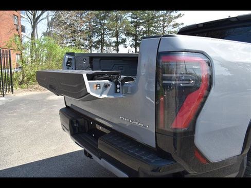 New 2025 GMC Sierra EV Denali image 10