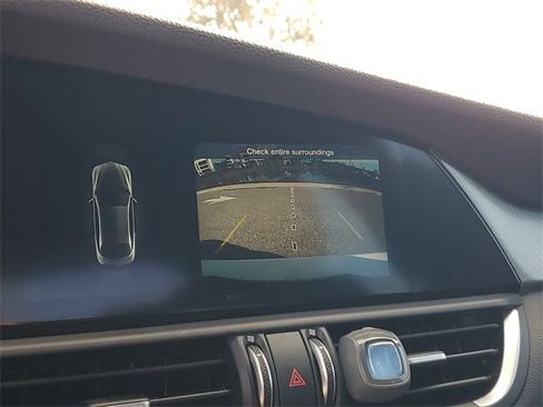 Used 2024 Alfa Romeo Giulia Veloce image 24