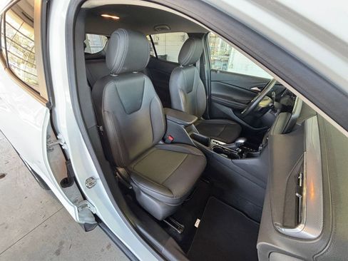 Used 2025 Buick Encore GX Preferred image 37