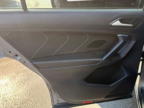 Certified 2023 Volkswagen Tiguan SE image 15