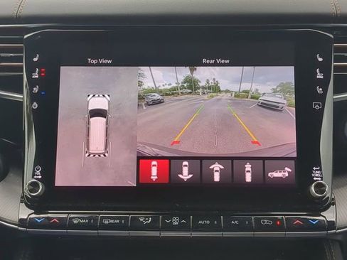Used 2025 Jeep Grand Wagoneer Series III w/ Rear Seat Video Group 1 AWD/4WD image 27