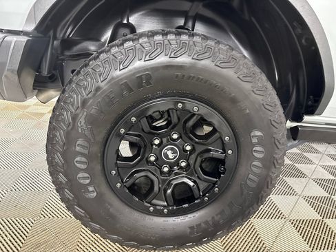 Used 2021 Ford Bronco First Edition AWD/4WD image 33