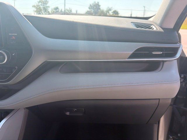 Used 2024 Toyota Highlander XLE FWD image 29