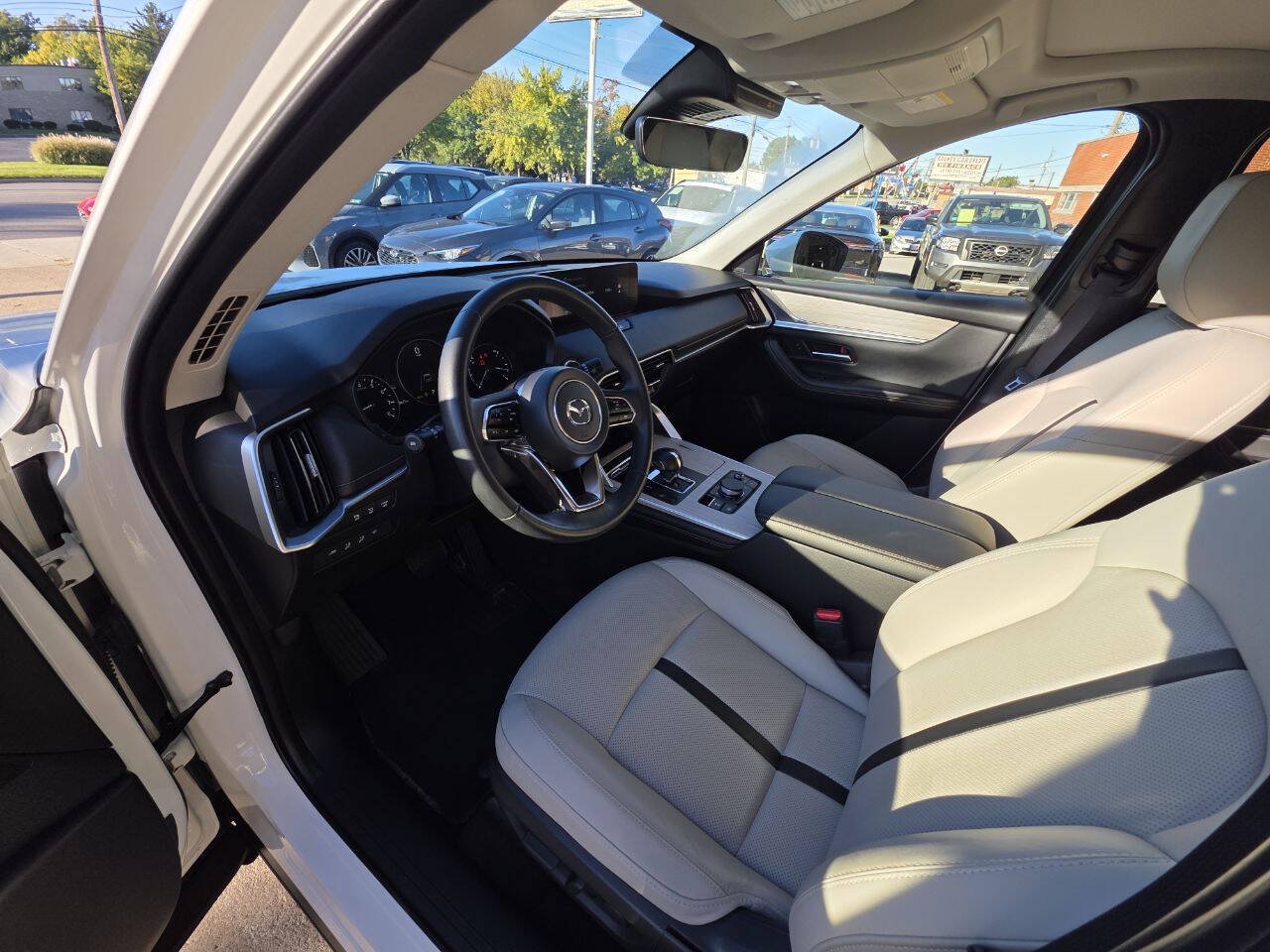 Used 2024 MAZDA CX-90 3.3 Turbo w/ Premium Package AWD/4WD image 9